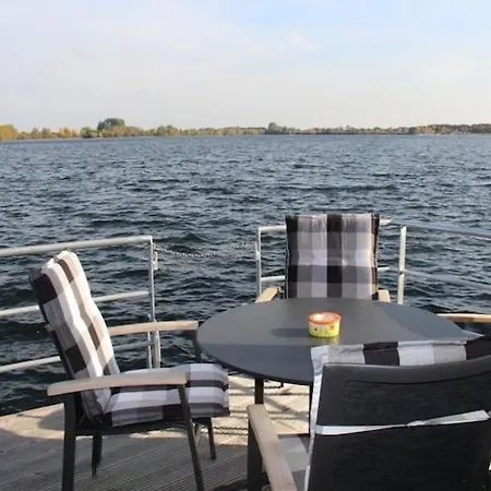 Botel Hausboot Am Xantener Nordsee *